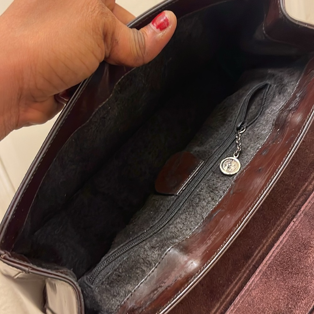 Authentic Gucci, please check all picture of condition - Picture 16 of 17